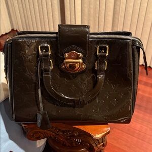 Elegant dark blue Patent Leather Louis Vuitton original bag blue nuit monogram